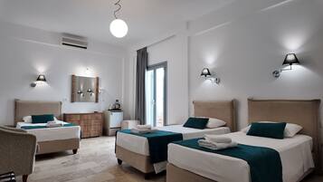 Iron/ironing board, free WiFi, bed sheets