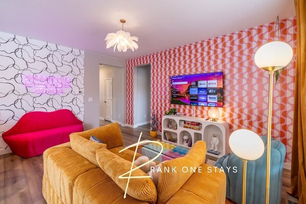 TV, libri, studio