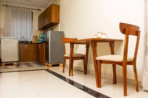 Apartment | Dining