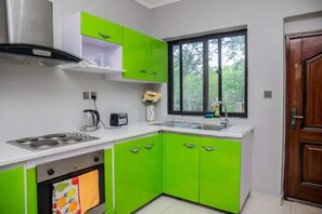 Private kitchen - Two Bedroom House Roma Park, LSK (Lusaka)