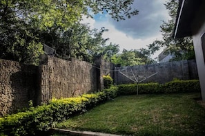 Property grounds - Two Bedroom House Roma Park, LSK (Lusaka)