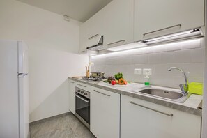 Fridge, oven, stovetop, coffee/tea maker - Zio Enry Garden Orta Lake (Armeno)