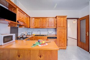 Family Apartment, 3 Bedrooms, Balcony, Mountainside (Zio Enry Terrace Apartment Orta Lake) | Private kitchen - Zio Enry Terrace Apartment Orta Lake (Armeno)