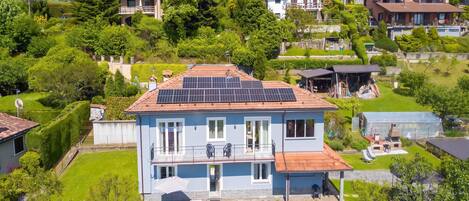 อพาร์ทเมนท์สำหรับครอบครัว, 3 ห้องนอน, ระเบียง, ติดภูเขา (Zio Enry Terrace Apartment Orta Lake) | บริเวณภายนอก