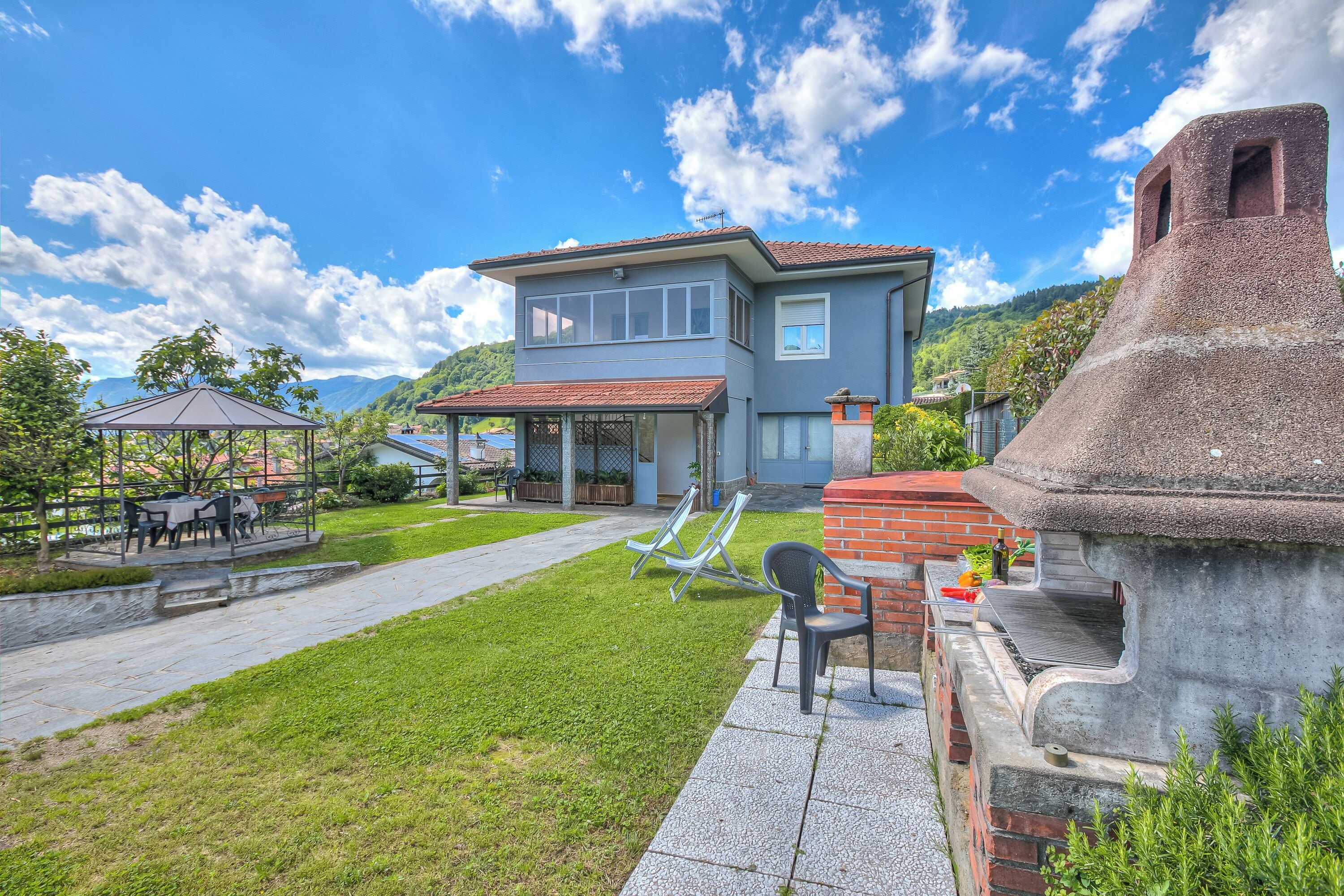 Family Apartment, Multiple Bedrooms, Mountainside (Zio Enry Terrace Apartment Orta Lake) | BBQ/picnic Area