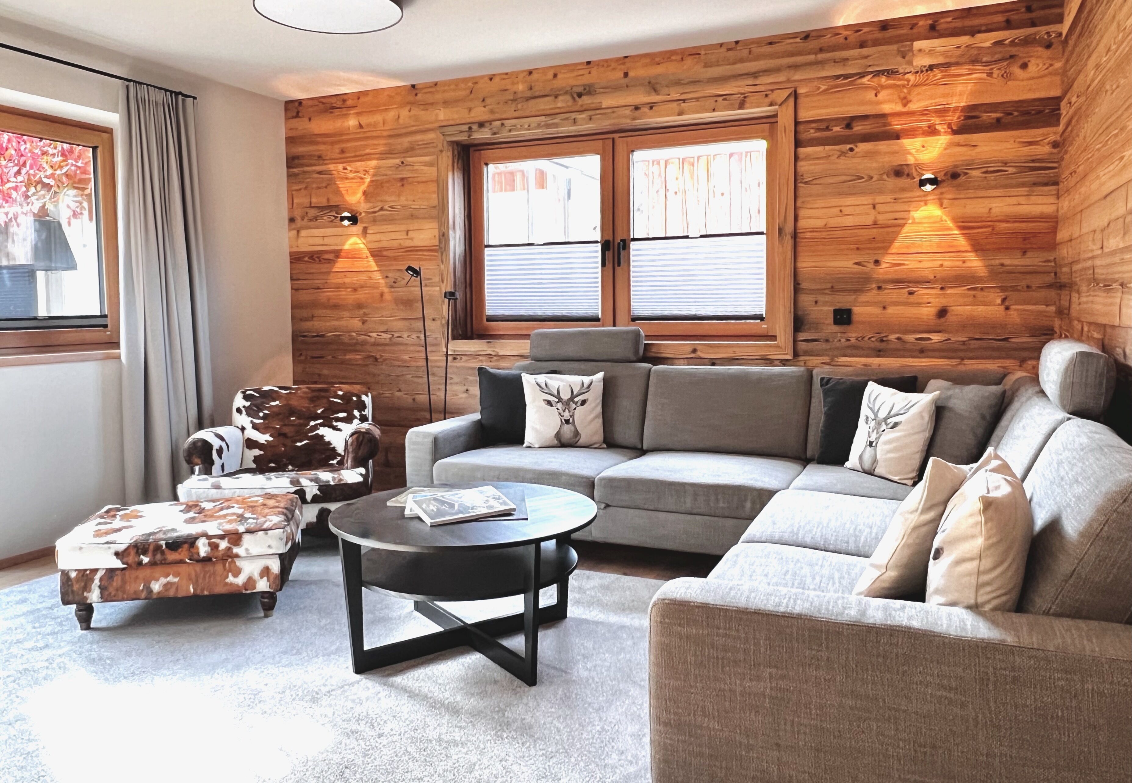 Chalet Desain | Ruang keluarga | TV layar datar