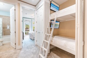 4 sovrum, strykjärn/strykbräda, gratis wi-fi och sängkläder