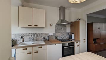 Fridge, microwave, dishwasher