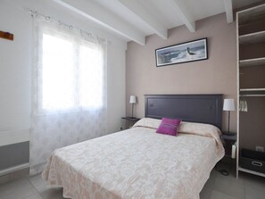 Unclassified image, 3 of 14, button - House with terrace, near beach and shops (La Palmyre)