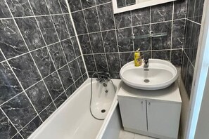 SĂšche-cheveux, papier toilette