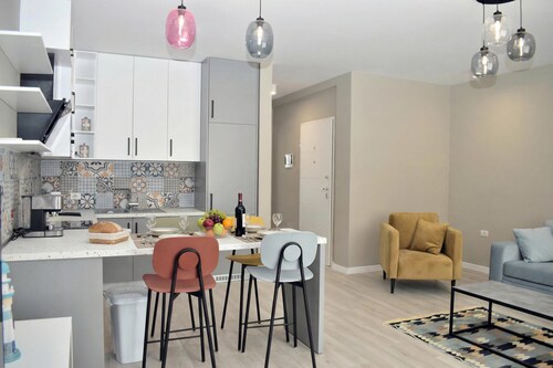 White Moon Apartments