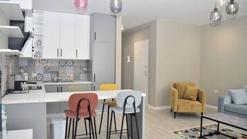 Standard Apartment, Multiple Bedrooms (White Moon Apartment 301) | Interior