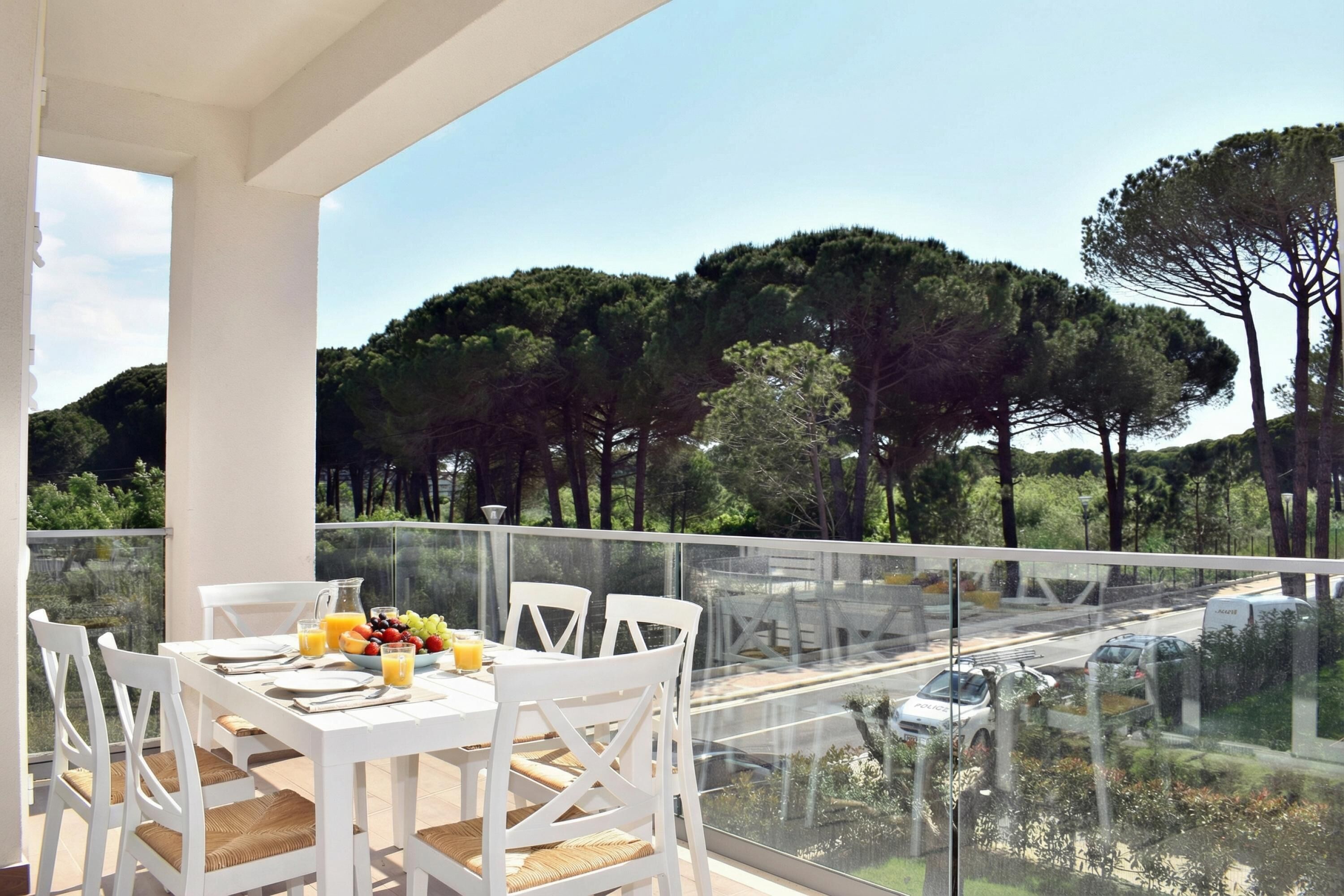 Family Apartment, Multiple Bedrooms (White Moon Apartment 302) | Outdoor dining