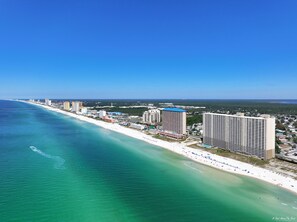 On the beach - 12th Floor 1BR + Bunks at Emerald Beach: Central Location, Breathtaking Views (Panama City Beach)