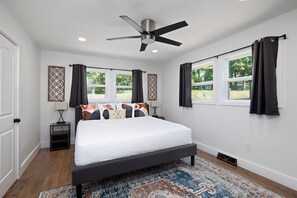 5 bedrooms, desk, iron/ironing board, travel cot