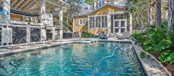 Under New Management |Pet Friendly | new golf cart & bikes included| Sleeps 8