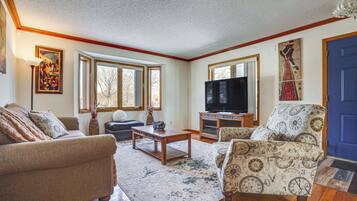 House (3 Bedrooms) | Front of property