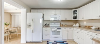 Cozy Jacksonville Home ~ 12 Mi to Downtown!