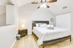 Apartment (2 Bedrooms) | Interior - Updated Tallahassee Townhome: 3 Mi to Downtown! (Tallahassee)