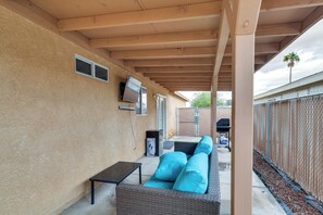 House (3 Bedrooms) | Interior - Fire Pit + Covered Patio: Bullhead City Escape! (Bullhead City)