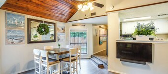 德州家園,步行可至劉易斯維爾湖船坡道