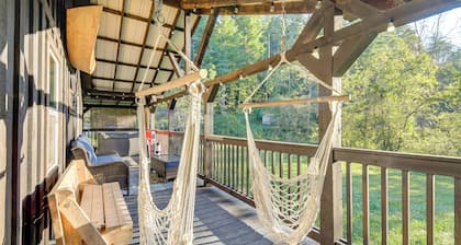 Fireside Evenings: Red River Gorge Gem w/ Hot Tub