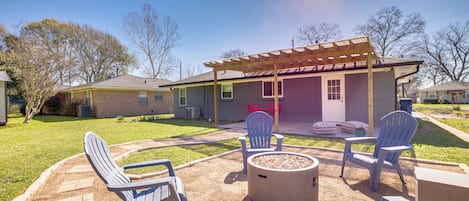 Cottage (2 Bedrooms) | Front of property