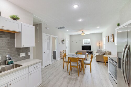 Easy Interstate Access: Quiet Houston Home!