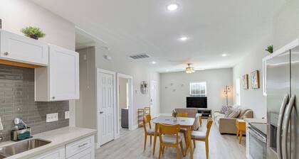 Easy Interstate Access: Quiet Houston Home!