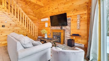 House (6 Bedrooms) | Interior