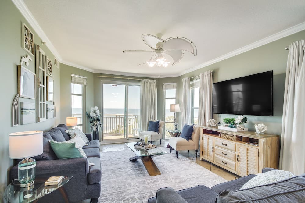 Gulfport Oceanfront Vacation Rental: Walk to Beach