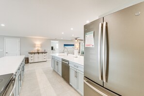 House (3 Bedrooms) | Private kitchen - Englewood Vacation Rental ~ 2 Mi to Beach! (Englewood)