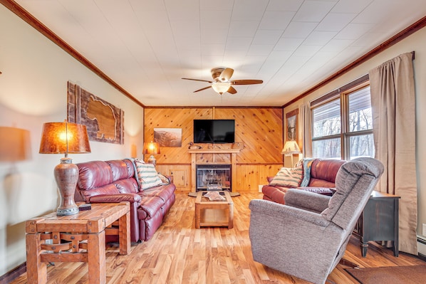 House (3 Bedrooms) | Front of property