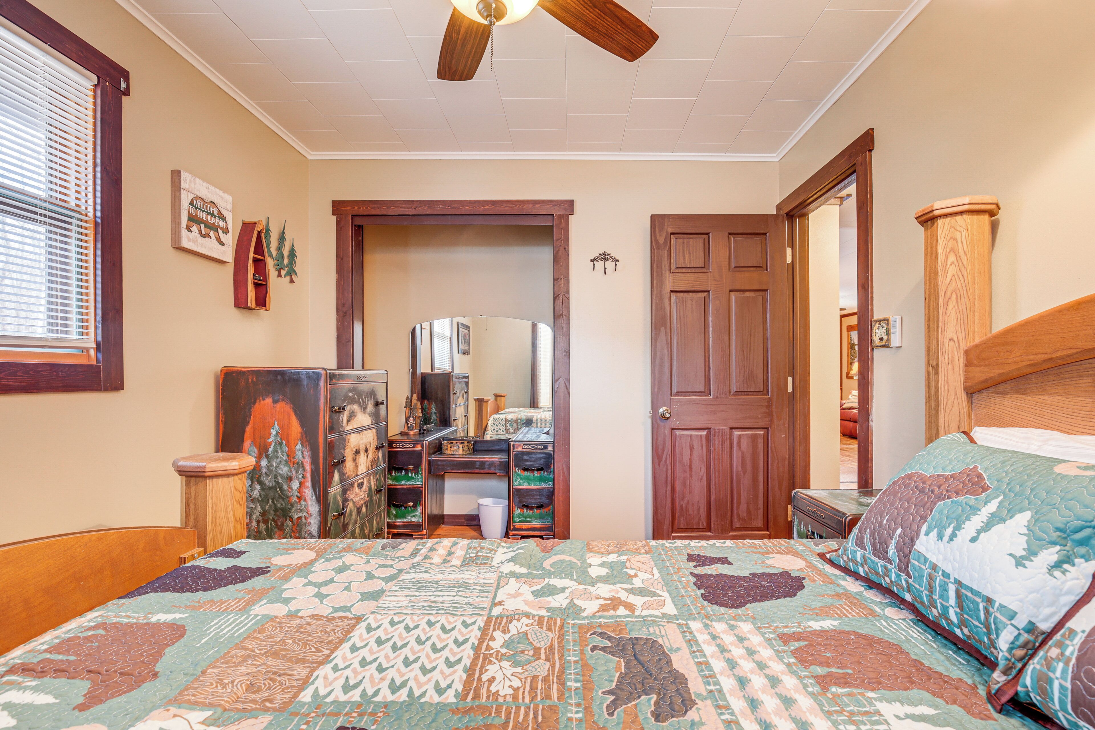 House (3 Bedrooms) | Interior