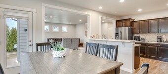 2 Mi to University of Oregon: Modern Eugene Home!