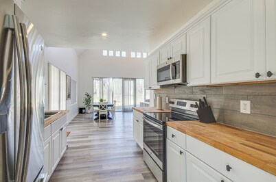 Spacious Lexington Home w/ Fire Pit: Hunt & Fish!