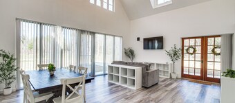 Spacious Lexington Home w/ Fire Pit: Hunt & Fish!