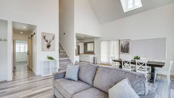 House (3 Bedrooms) | Front of property