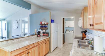 Monticello Home w/ Deck & Fire Pit < 1 Mi to Water