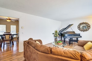 Interior - Peaceful Trenton Home w/ Patio Near Hiking! (Trenton)