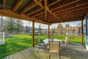 Apartment (0 Bedroom) | Interior - Quaint Mount Vernon Studio Rental w/ Big Lake View (Mount Vernon)