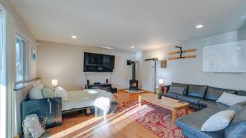 Apartment (0 Bedroom) | Interior