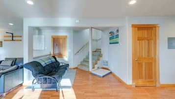 Apartment (0 Bedroom) | Interior