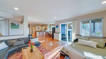 Apartment (0 Bedroom) | Interior