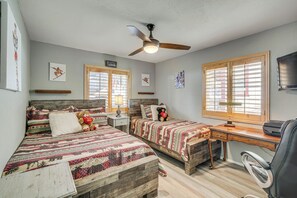 House (2 Bedrooms) | Interior