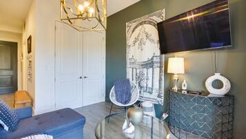 Apartment (0 Bedroom) | Interior