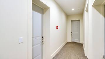 Apartment (0 Bedroom) | Interior