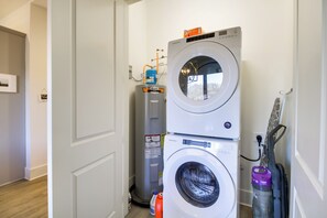 Apartment (0 Bedroom) | Interior