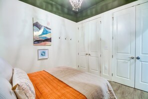 Apartment (0 Bedroom) | Interior