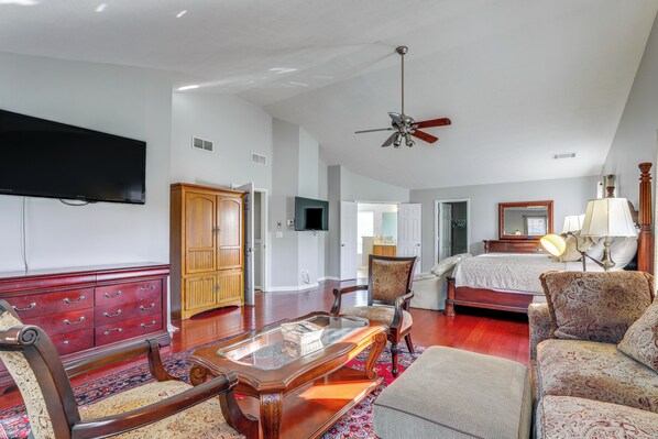 House (4 Bedrooms) | Interior